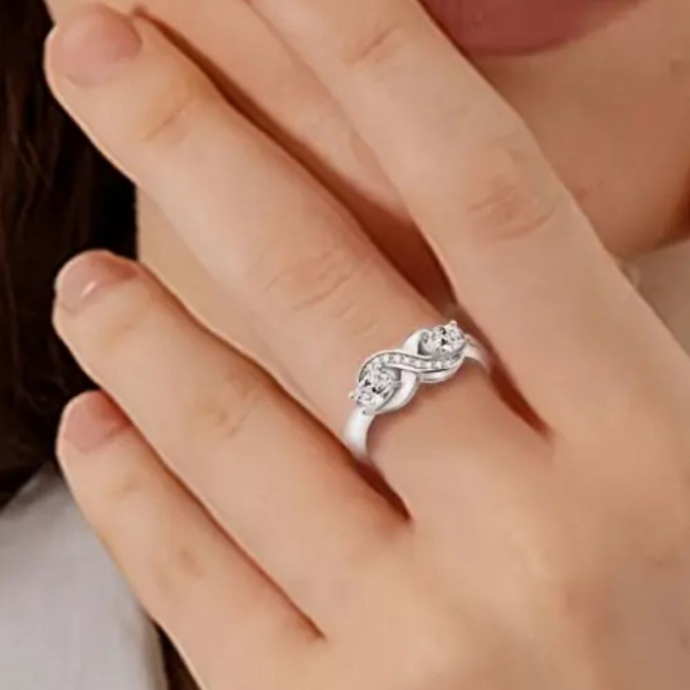 Ladies 925 Elegant Sterling Silver Infinity Ring Sz 9